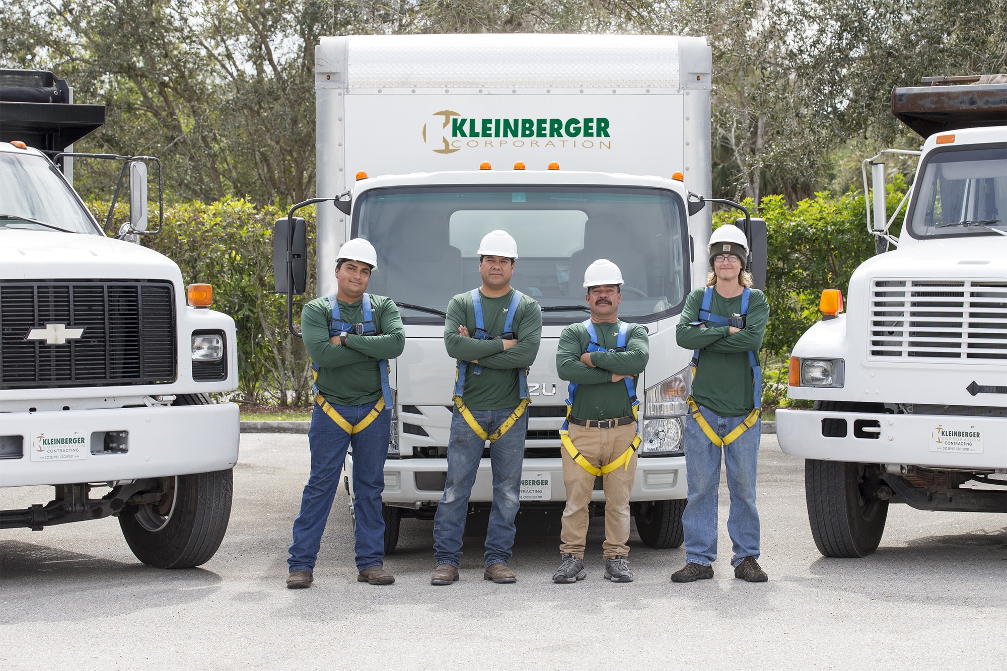 Kleinberger Employees in front of Truck