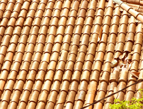 Is your roofing contractor legitimate? Be on the lookout for these 4 things